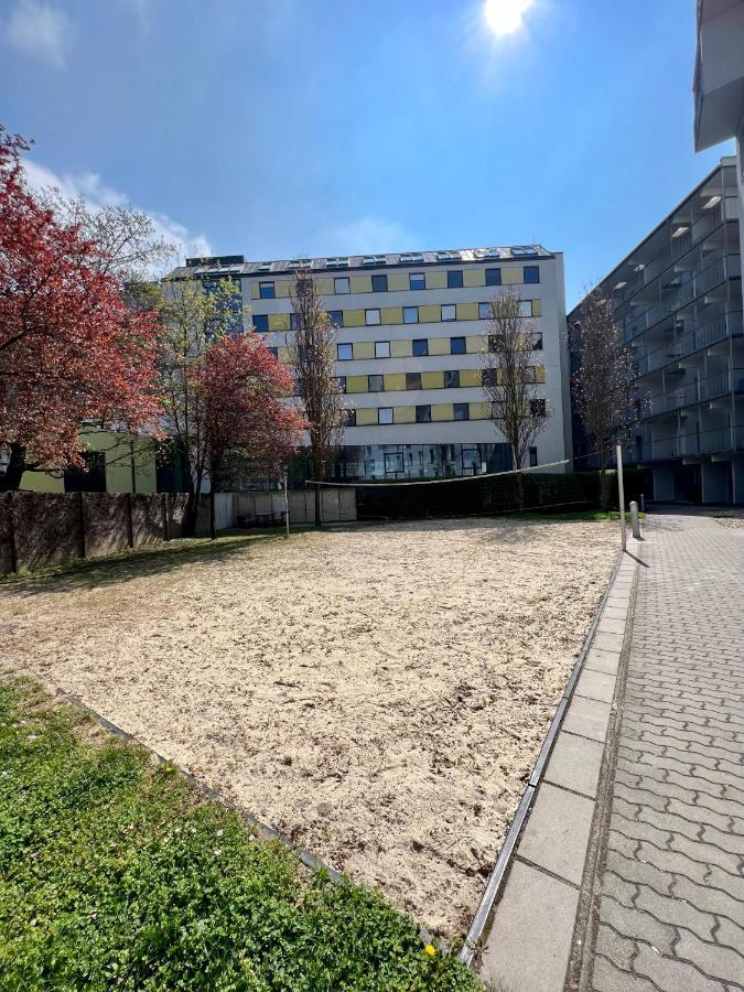 Danube Penthouse 3 Bed 90 M2 With Balcony Viena